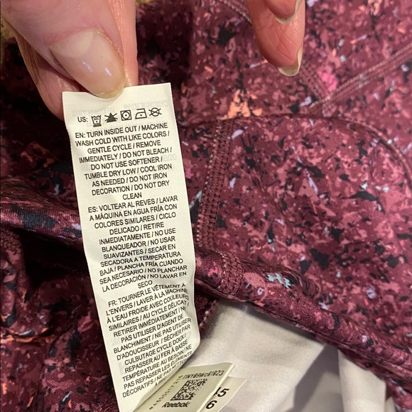 NWT Reebok 7/8 Legging High Rise Medium Grape Wine - Picture 9 of 14